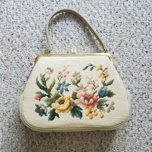 Sweet vintage cottagecore purse